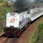 http://images.detik.com/customthumb/2013/07/06/10/184223_kereta2.jpg?w=460