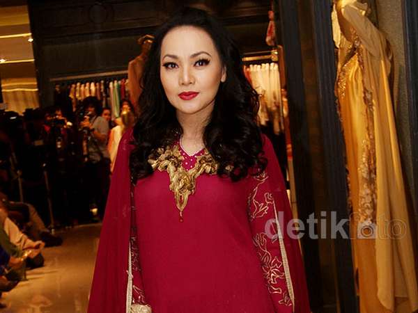 Royal Kaftan Dewi Gita Royal Kaftan Dewi Gita