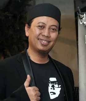 Opick, Idola Ramadan yang Konsisten dengan Syiar Islami Opick, Idola Ramadan yang Konsisten dengan Syiar Islami