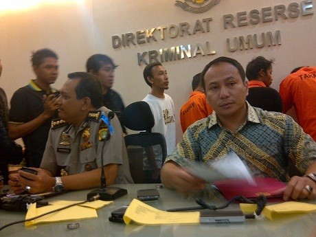 Dikejar Polisi, 3 Perampok Mobil Nyebur ke Laut Dikejar Polisi, 3 Perampok Mobil Nyebur ke Laut