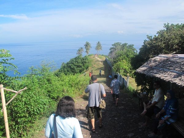 Bukit Malimbu yang Bikin Mulut Membisu 094827_malifot2