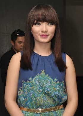 Zaskia \Gotik\ Sudah Pernah Menikah? Zaskia \Gotik\ Sudah Pernah Menikah?