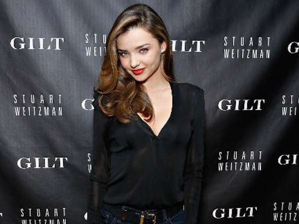 Bibir Merah Miranda Kerr Bibir Merah Miranda Kerr