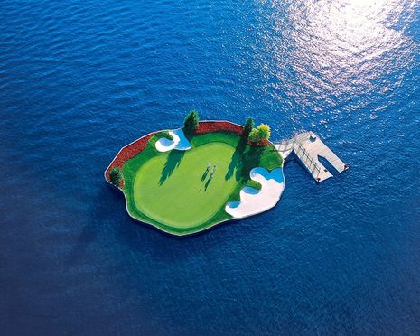 Unik, AS Punya Lapangan Golf Terapung di Danau Unik, AS Punya Lapangan Golf Terapung di Danau