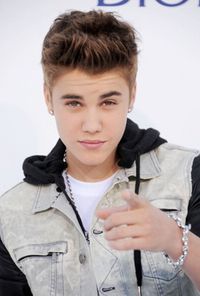 10 Ulah Kontroversial Justin Bieber (2) 10 Ulah Kontroversial Justin Bieber (2)