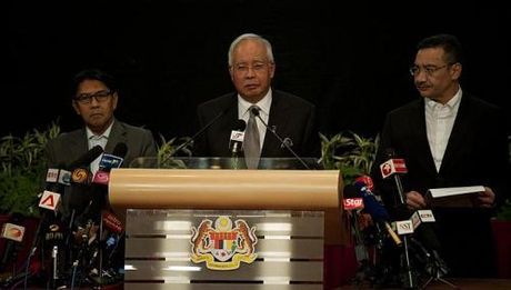 TRAGEDI MALAYSIA AIRLINES MH370 : PM MALAYSIA PASTIKAN PESAWAT MH370 JATUH DI SELATAN SAMUDERA HINDIA, TAK ADA PENUMPANG YANG SELAMAT