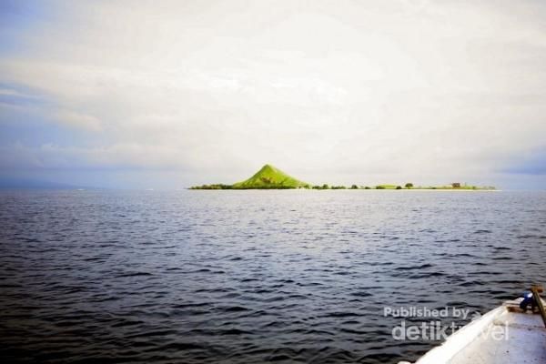 Pulau Kenawa di Kejauhan
