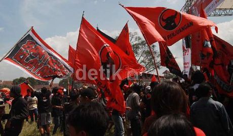 Tolak Cipika-cipiki Jokowi, PDIP: Depan dan Belakang Prabowo Berbeda