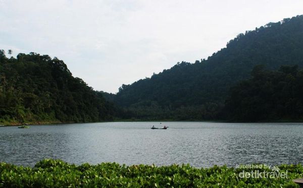 Danau Aneuk Laot