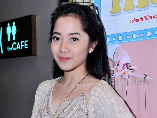 Manisnya Karina Salim Manisnya Karina Salim