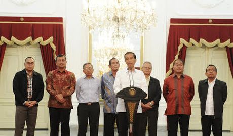 Dan Rakyat Nggak Jelas Itu Kini Jadi Tim Independen Jokowi