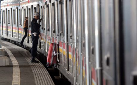 Hore!! KRL Nambo-Cibinong-Citayam Beroperasi April 2015