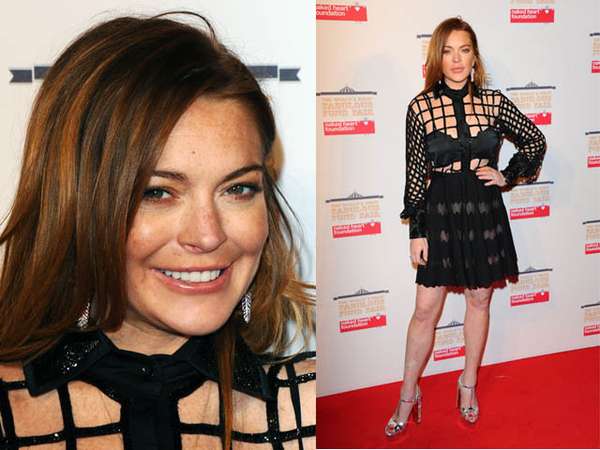 Kenakan Blus Jaring, Lindsay Lohan Pamer Bra Kenakan Blus Jaring, Lindsay Lohan Pamer Bra