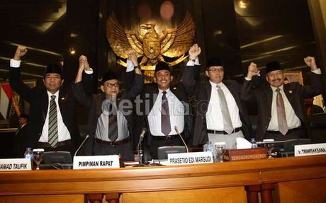 33 Orang Tim Angket Ahok Gelar Rapat Tertutup Hari Ini