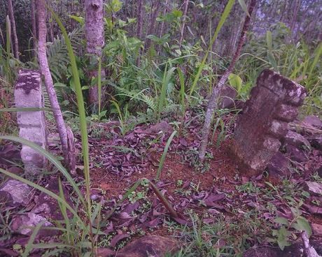 Sebuah Makam Kuno Kembali Ditemukan di Gunung Padang, dan Juga Menhir