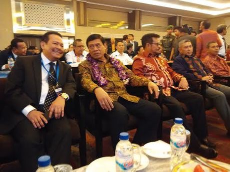 Menteri Tedjo Buka Munas Peradi di Makassar