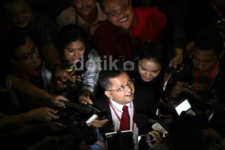 Komisi III Tunggu Surat dari Bamus DPR untuk Bahas Calon Kapolri Komisi III Tunggu Surat dari Bamus DPR untuk Bahas Calon Kapolri