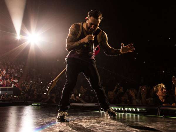 Moves Like Adam Levine Moves Like Adam Levine