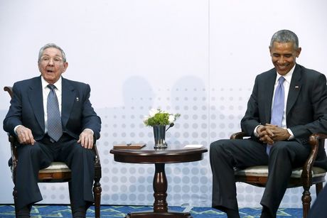 Bertemu Raul Castro, Obama: Ini Bersejarah, Saatnya Membuka Lembar Baru