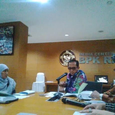 BPK Minta Menaker dan BNP2TKI Perbaiki Sistem Informasi untuk TKI BPK Minta Menaker dan BNP2TKI Perbaiki Sistem Informasi untuk TKI