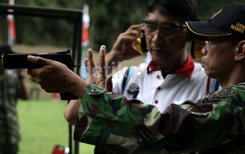 Kalah Lomba Tembak, AS dan Australia Minta Senjata TNI AD Dibongkar