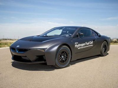 BMW Kembangkan i8 Berbahan Bakar Hidrogen