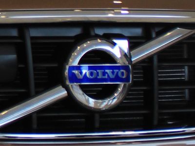 Volvo Akuisisi 100 Persen Saham Polestar