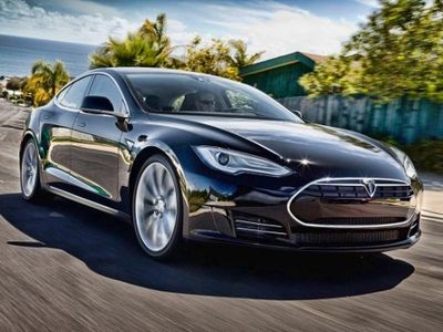 Tesla Model 3 Diperkenalkan Maret 2016