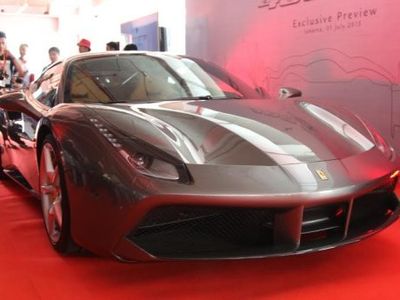 Bea Masuk Kendaraan Impor Naik, Harga Ferrari Pasti Naik