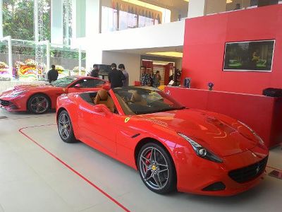 Beli Ferrari di Importir Umum Tak Bisa Servis di Diler Resmi