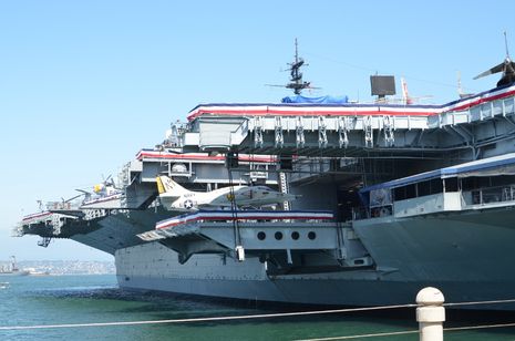 Dahsyat! Masuk ke Dalam Kapal Perang Terpanjang Milik Amerika Dahsyat! Masuk ke Dalam Kapal Perang Terpanjang Milik Amerika