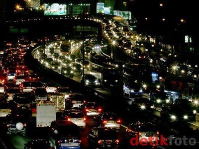 3 Alasan Mengapa Mobil Berumur 10 Tahun Dibatasi di Jakarta