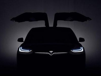 SUV Listrik Tesla Dirilis Beberapa Jam Lagi