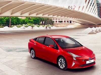 Toyota: Prius Bakal Lebih Irit, 1 Liter Bahan Bakar Bisa Tempuh 40 Km