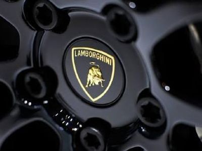 Diduga Terkait Skandal Emisi VW, Polisi Geledah Kantor Lamborghini
