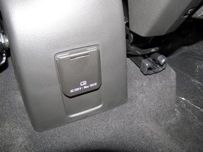 Wow, Mobil Chevrolet Trax Dilengkapi Colokan Cas Laptop