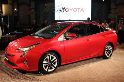 Toyota Mulai Beralih dari Bahan Bakar Minyak