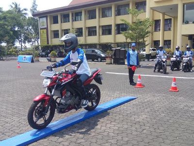 Anak di Bawah Umur Banyak yang Nyetir, Polisi Giatkan Safety Riding