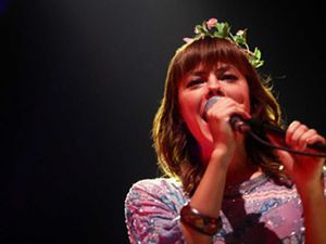 Pesona Si Ibu Hamil Lenka di Pentas JGTC 2015 Pesona Si Ibu Hamil Lenka di Pentas JGTC 2015