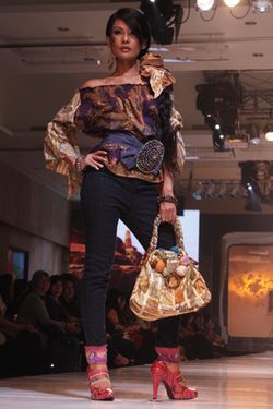 Anne Avantie, Jakarta Fashion & Food Festival 2010
