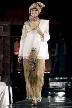 Iva Latifah, Islamic Fashion Festival 2010