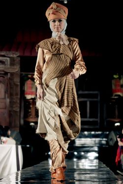 Nuniek Mawardi, Islamic Fashion Festival 2010