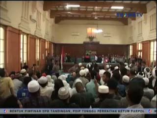 Sidang Lanjutan Penistaan Agama Ricuh