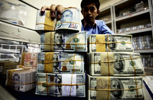 Utang Luar Negeri RI Naik 6,2% Jadi US$ 323,8 M Utang Luar Negeri RI Naik 6,2% Jadi US$ 323,8 M