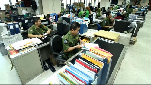 PNS Dapat Gaji ke-13 dan THR di Juli 2016