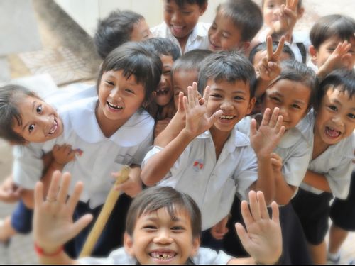 Jam Istirahat Singkat dan Anak Jadi Makan Siang Terburu-buru? Ini Efeknya