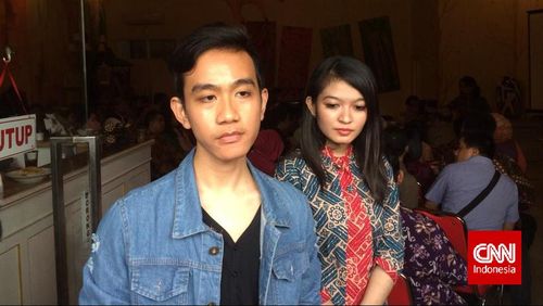 Presiden Jokowi Hadiri Kumbakarnan Pernikahan Putranya