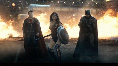 Film Batman v Superman Berdurasi Dua Setengah Jam