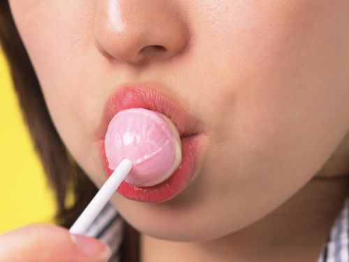 5 Hal yang Tak Disukai Perempuan Saat Memberikan Seks Oral 3 5 Hal yang Tak Disukai Perempuan Saat Memberikan Seks Oral 3