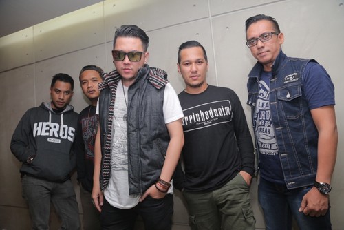 Cerita Five Minutes Dibunuh Label dan Rahasia Tetap Solid Cerita Five Minutes Dibunuh Label dan Rahasia Tetap Solid